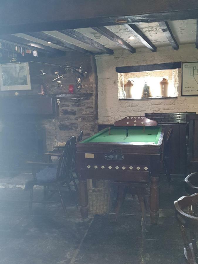 The Old Red Lion Hotel บรูตัน ภายนอก รูปภาพ